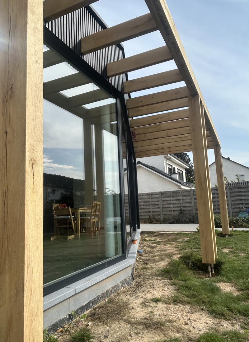 Gevelbekleding en woninguitbreiding in Oudenaarde