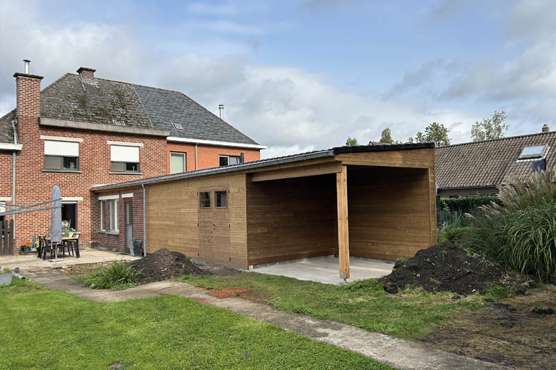 Tuingebouw in Heurne met thermowood gevelbekleding